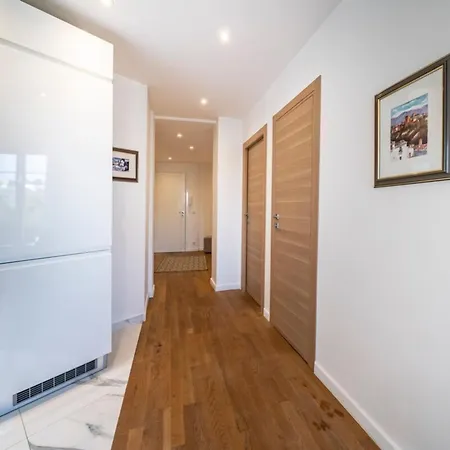 Wonderful 2 Bedroom * Cannes